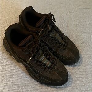 Nike Air Max 95 Grade School Size 6